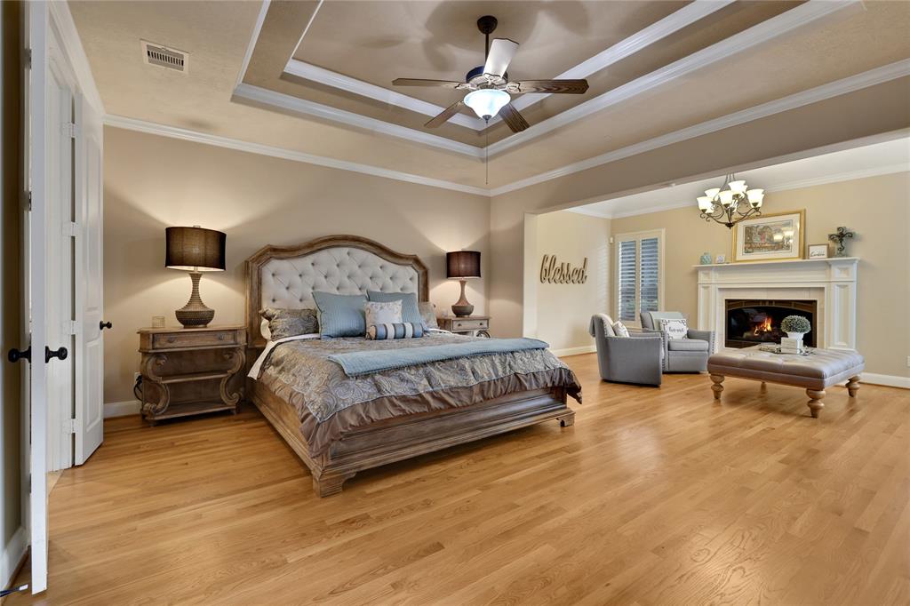2814 S Cotswold Manor Drive Kingwood TX 77339 Barrington Schedule a Private Showing with a Member of the Red Hawk Property Team brokered by JLA Realty Primary Bedroom 2814 S Cotswold Manor Drive Kingwood TX 77339 Barrington Schedule a Private Showing with a Member of the Red Hawk Property Team brokered by JLA Realty Primary Bedroom
