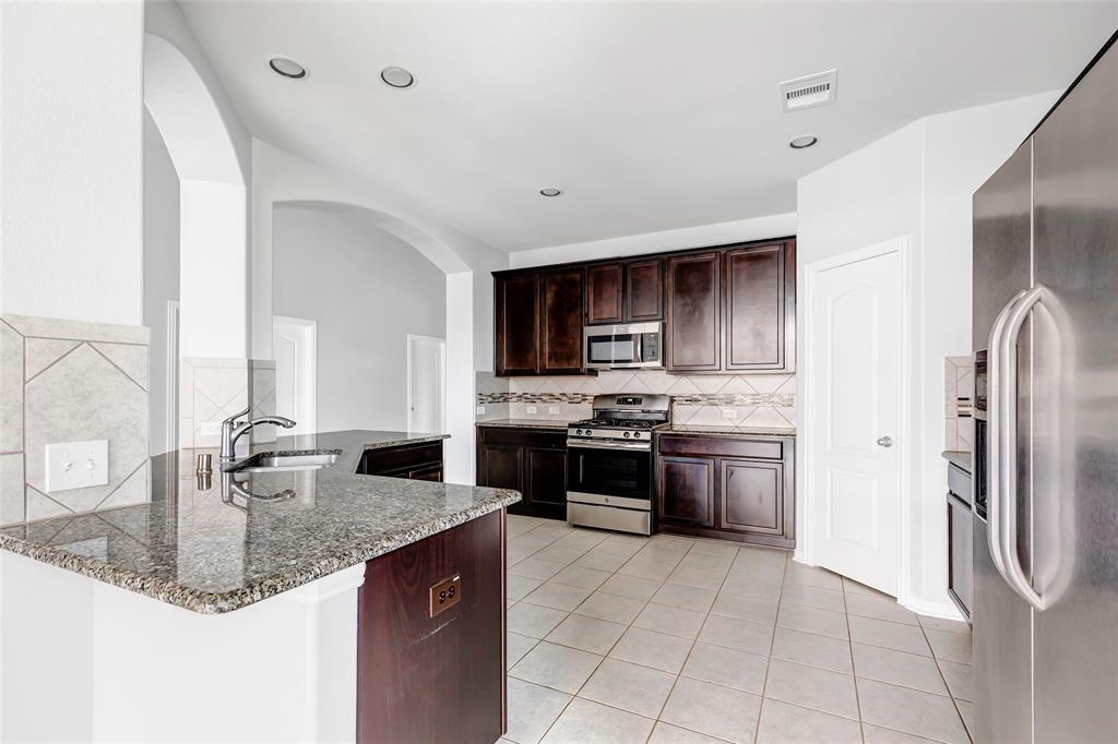 30510 Legend Oaks CT Magnolia TX 77355 Jessyca Palacios REALTOR Red Hawk Property Team powered by JLA Realty Kitchen 2 30510 Legend Oaks CT Magnolia TX 77355 Jessyca Palacios REALTOR Red Hawk Property Team powered by JLA Realty Kitchen 2