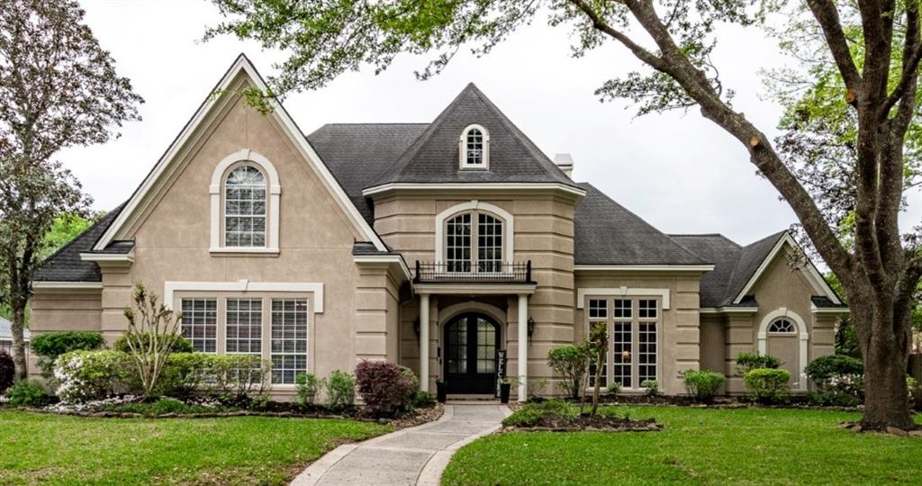 6118 Soaring Pine Court Kingwood TX 77345 Kings Point Village Schedule Private Showing with Red Hawk Property Team brokered by JLA Realty Front of Home 6118 Soaring Pine Court Kingwood TX 77345 Kings Point Village Schedule Private Showing with Red Hawk Property Team brokered by JLA Realty Front of Home